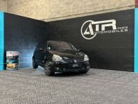 Renault Clio II 2.0 16V 182CH SPORT 3P - <small></small> 11.490 € <small>TTC</small> - #1