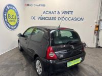 Renault Clio II CAMPUS 1.2 16V 75CH AUTHENTIQUE ECO² 3P - <small></small> 5.990 € <small>TTC</small> - #4