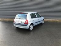 Renault Clio ii phase 2 1.2 75 confort authentique . 5 pts - <small></small> 4.990 € <small>TTC</small> - #22