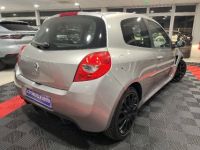 Renault Clio III  2.0 16V 200 Sport - <small></small> 16.990 € <small>TTC</small> - #2