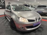 Renault Clio III  2.0 16V 200 Sport - <small></small> 16.990 € <small>TTC</small> - #4