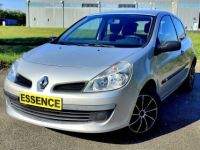 Renault Clio III 1.2 16V 75ch (5 cv) BVM5 Gris 3 Portes - eco2 Authentique 2009 - <small></small> 4.500 € <small>TTC</small> - #1