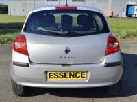 Renault Clio III 1.2 16V 75ch (5 cv) BVM5 Gris 3 Portes - eco2 Authentique 2009 - <small></small> 4.500 € <small>TTC</small> - #5