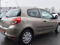 Renault Clio III 1.2 16V 75CH ALIZE 3P - <small></small> 5.990 € <small>TTC</small> - #2