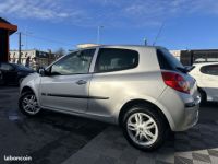 Renault Clio III 1.2 16V 75CH AUTHENTIQUE 3P - <small></small> 4.490 € <small>TTC</small> - #2