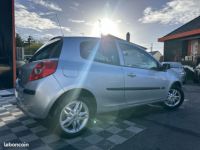 Renault Clio III 1.2 16V 75CH AUTHENTIQUE 3P - <small></small> 4.490 € <small>TTC</small> - #6