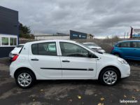 Renault Clio III 1.2 16V YAHOO 1ère main - <small></small> 5.750 € <small>TTC</small> - #4