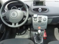 Renault Clio III 1.2 75cv 20th A.C GPS TOIT PANO GARANTIE 1 AN - <small></small> 4.890 € <small>TTC</small> - #14