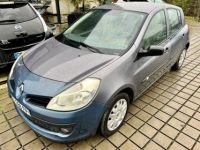 Renault Clio III 1.4 16V 98CH - <small></small> 3.990 € <small>TTC</small> - #2