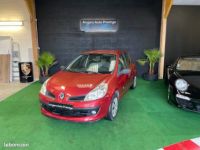 Renault Clio III 1.6 16V 110 - <small></small> 5.990 € <small>TTC</small> - #1