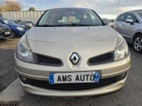 Renault Clio III 1.6 16V 110 Exception Boite Auto - <small></small> 5.990 € <small>TTC</small> - #2