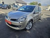 Renault Clio III 1.6 16V 110 Initiale - <small></small> 4.990 € <small>TTC</small> - #1