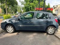 Renault Clio III (2) 1.2 75 YAHOO! 5P - <small></small> 4.995 € <small>TTC</small> - #3