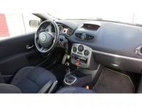 Renault Clio III 2.0 16v 200ch Sport - <small></small> 15.900 € <small>TTC</small> - #7