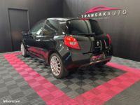 Renault Clio III 2.0L 16V 200ch Sport - <small></small> 14.990 € <small>TTC</small> - #3