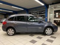 Renault Clio III (B/C85) 1.5 dCi 90ch Dynamique TomTom 3p - <small></small> 4.690 € <small>TTC</small> - #4