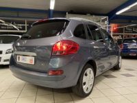 Renault Clio III (B/C85) 1.5 dCi 90ch Dynamique TomTom 3p - <small></small> 4.690 € <small>TTC</small> - #5