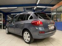 Renault Clio III (B/C85) 1.5 dCi 90ch Dynamique TomTom 3p - <small></small> 4.690 € <small>TTC</small> - #7