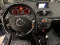 Renault Clio III (B/C85) 1.5 dCi 90ch Dynamique TomTom 3p - <small></small> 4.690 € <small>TTC</small> - #10