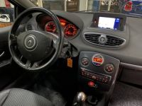 Renault Clio III (B/C85) 1.5 dCi 90ch Dynamique TomTom 3p - <small></small> 4.690 € <small>TTC</small> - #13