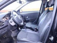 Renault Clio III ESTATE 1.5 DCI 75CH DYNAMIQUE TOMTOM ECO² - <small></small> 5.990 € <small>TTC</small> - #16