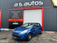 Renault Clio III phase 2 1.2 i 16v eco 75 CV attelage Clim jantes allu - - <small></small> 3.990 € <small>TTC</small> - #1