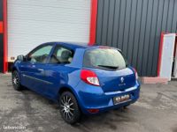 Renault Clio III phase 2 1.2 i 16v eco 75 CV attelage Clim jantes allu - - <small></small> 3.990 € <small>TTC</small> - #2