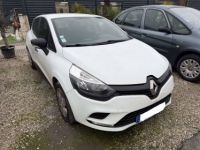 Renault Clio IV (B98) 1.5 dCi 75ch energy Life 5p - <small></small> 10.490 € <small>TTC</small> - #1