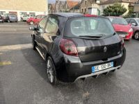 Renault Clio RS 2.0i - 200 3p Clim + Regulateur de vitesse - <small></small> 13.990 € <small>TTC</small> - #22