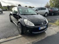 Renault Clio RS 2.0i - 200 3p Clim + Regulateur de vitesse - <small></small> 13.990 € <small>TTC</small> - #24