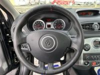 Renault Clio RS 2.0i - 200 3p Clim + Regulateur de vitesse - <small></small> 13.990 € <small>TTC</small> - #37