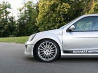 Renault Clio V6 3.0 255ch - <small></small> 68.900 € <small>TTC</small> - #25