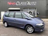 Renault Espace III 2.0 16 s 140 CV BVA 7 PLACES TBE - <small></small> 5.490 € <small>TTC</small> - #1