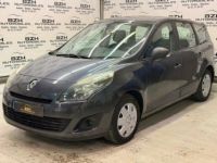 Renault Grand Scenic III 1.5 DCI 105CH AUTHENTIQUE 7 PLACES - <small></small> 8.490 € <small>TTC</small> - #1