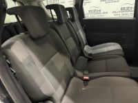 Renault Grand Scenic III 1.5 DCI 105CH AUTHENTIQUE 7 PLACES - <small></small> 8.490 € <small>TTC</small> - #8