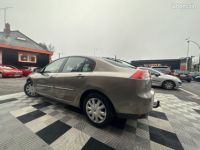 Renault Laguna III 1.5 DCI 110CH CARMINAT ECO² - <small></small> 2.490 € <small>TTC</small> - #2