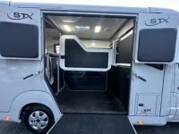 Renault Master STX HORSEBOX CAMION CHEVAUX 5PLACES ASSISES 2  PLACES CHEVAUX DCI 165 CONFORT*TVA RECUPERABLE+2023+10000KMS - <small></small> 69.990 € <small>TTC</small> - #18