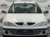 Renault Megane 1.4 16V 95CH RTE - <small></small> 3.990 € <small>TTC</small> - #2