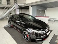 Renault Megane 3 RS CUP 2,0 T 265 DIFFERENTIEL A GLISSEMENT JANTES 19 STEEV BI-XENON BLUETOOTH BREMBO KEYLES - <small></small> 23.990 € <small>TTC</small> - #23