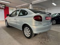 Renault Megane COUPE 1.6 16V 110CH PRIVILEGE - <small></small> 2.999 € <small>TTC</small> - #5