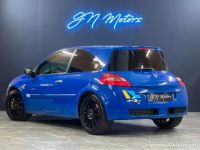 Renault Megane II (2) 2.0 T 225 RS R25 F1 TEAM 3P 2 NUMEROTEE Peinture métallisée bleue Alpin Garantie 12 MOIS - - <small></small> 22.990 € <small>TTC</small> - #2