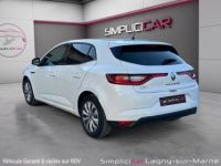 Renault Megane IV BERLINE 1.2 TCe 100ch Energy Life - ECRAN TACTILE CARPLAY CAMERA DE RECUL - <small></small> 8.990 € <small>TTC</small> - #3