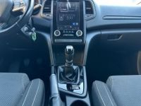 Renault Megane IV BERLINE 1.2 TCe 100ch Energy Life - ECRAN TACTILE CARPLAY CAMERA DE RECUL - <small></small> 8.990 € <small>TTC</small> - #10