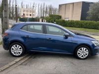 Renault Megane IV Zen 1.3 TCe 115CV BVM6 10000HT ENTRETIEN JOUR TBEG - <small></small> 11.990 € <small>TTC</small> - #2