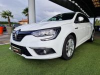 Renault Megane Mégane 1.5 Blue dCi - 95 IV BERLINE Business PHASE 1 - <small></small> 13.990 € <small>TTC</small> - #1