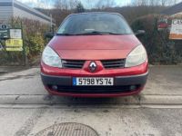 Renault Megane SCENIC SCÉNIC II 1.6i 16V 112CV - <small></small> 3.490 € <small>TTC</small> - #2