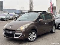 Renault Scenic III 2.0 dCi 150 Jade BVA Toit Pano Caméra - <small></small> 6.490 € <small>TTC</small> - #1