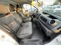 Renault Trafic Combi III L2H1 2.0 dCi 145ch S&S 3 places Clim Régulateur Attelage TVA20% 19,000Euro H.T. - <small></small> 22.800 € <small>TTC</small> - #6