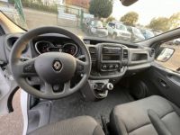 Renault Trafic Combi III L2H1 2.0 dCi 145ch S&S 3 places Clim Régulateur Attelage TVA20% 19,000Euro H.T. - <small></small> 22.800 € <small>TTC</small> - #10