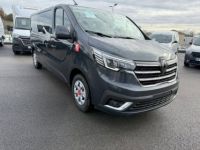 Renault Trafic COMBI L2 Blue dCi 150 RED EDITION 9PL - <small></small> 39.990 € <small>TTC</small> - #1